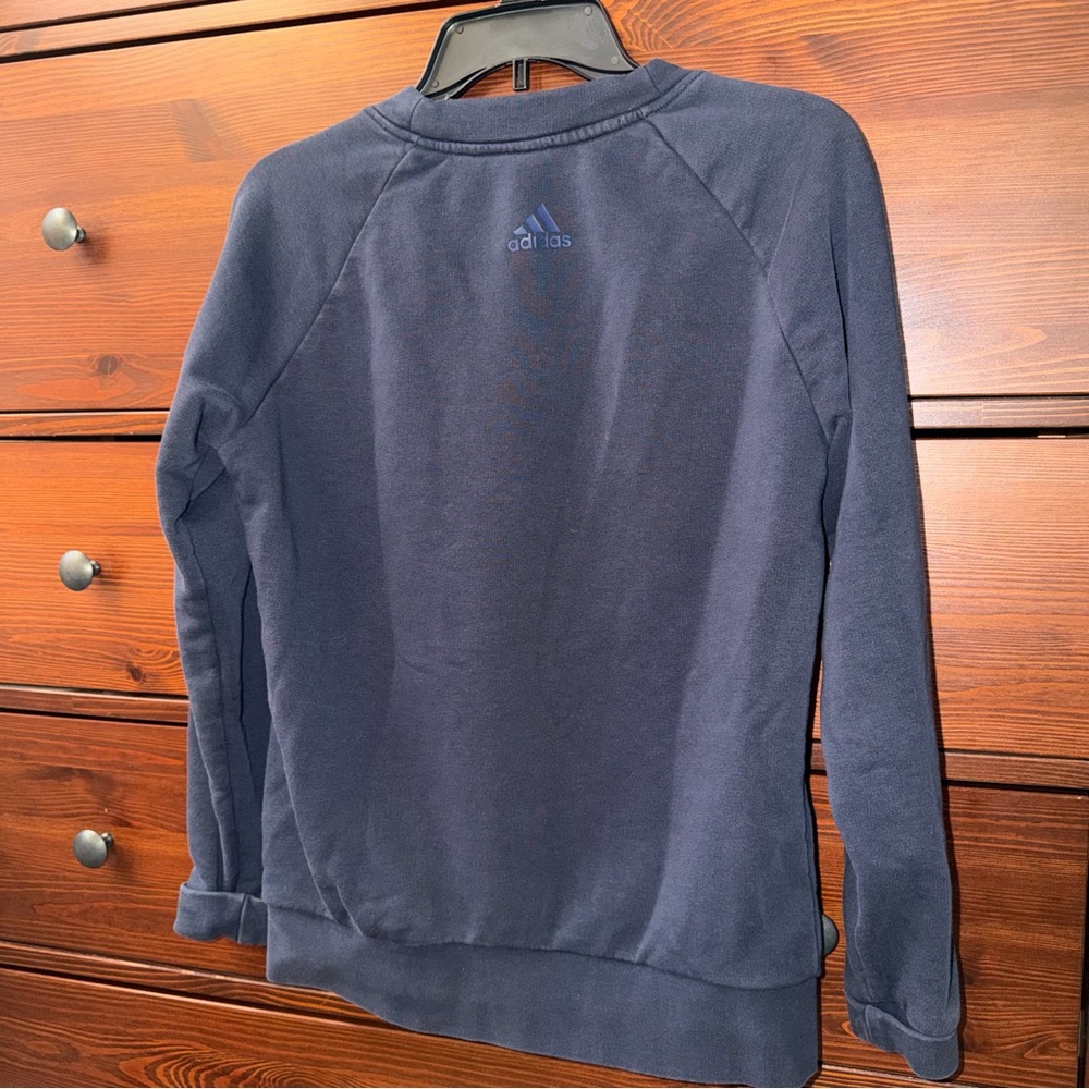 Adidas Navy Blue Embroidered Logo Crewneck Sweatshirt Size Medium - Picture 3 of 4